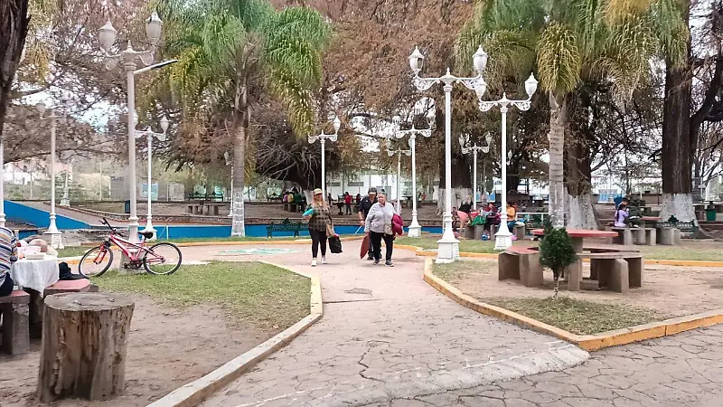 Ven a nadar al manantial de aguas cristalinas de Tarandacuao
